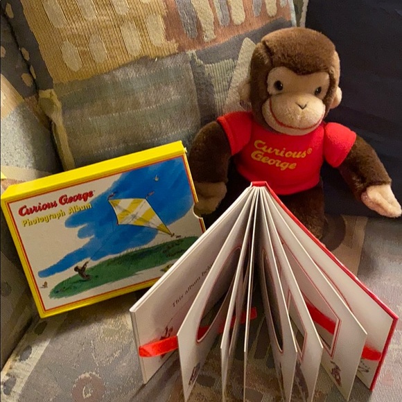 Curious George plush with boxed photo album set - Picture 4 of 6